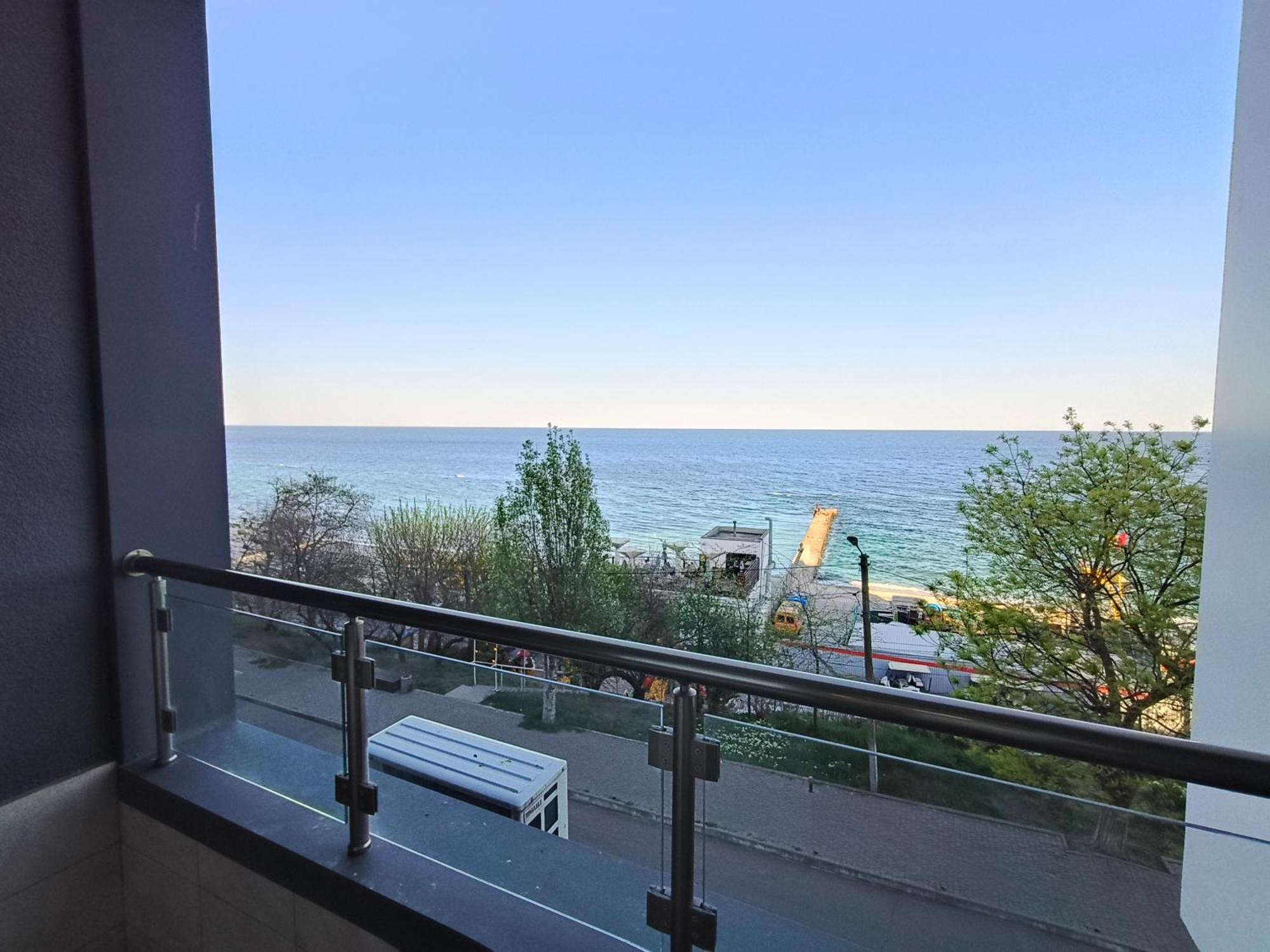 Апартаменты У Моря Magnit Первая Линия Odessa Exterior foto