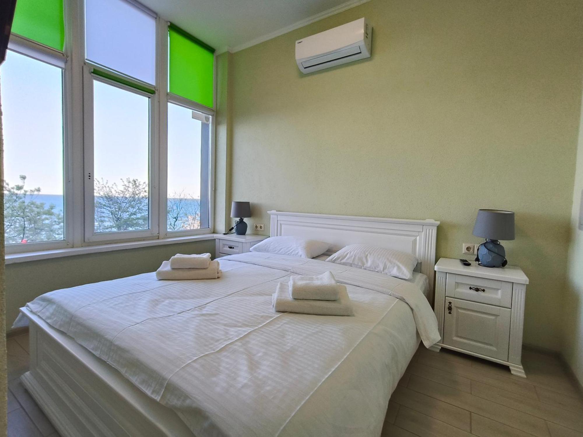Апартаменты У Моря Magnit Первая Линия Odessa Exterior foto